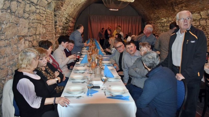 Az évbúcsúztató záróvacsorán. Jobbra Boczkó Gyula elnök  Fotó: Czilli Károly/TÖFC