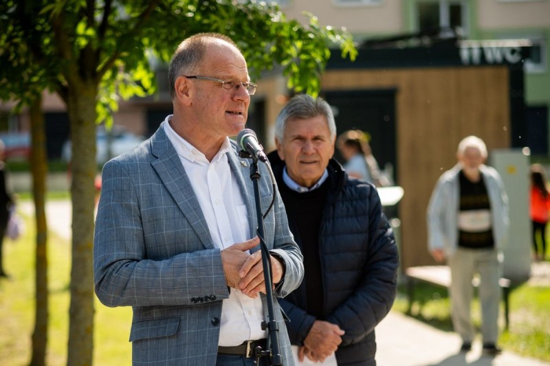 Navracsics Tibor hangsúlyozta, hogy az uniós források nemcsak ideérkeztek, de tökéletesen hasznosultak Ajkán Fotó: Gyarmati László