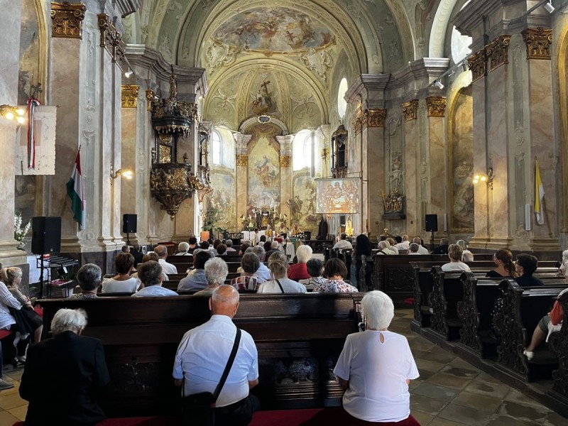 Augusztus 20-án Sümeg lakói szentmisével és kenyéráldással tisztelegtek Szent István előtt  Fotó: Seres Elizabeth /Napló 