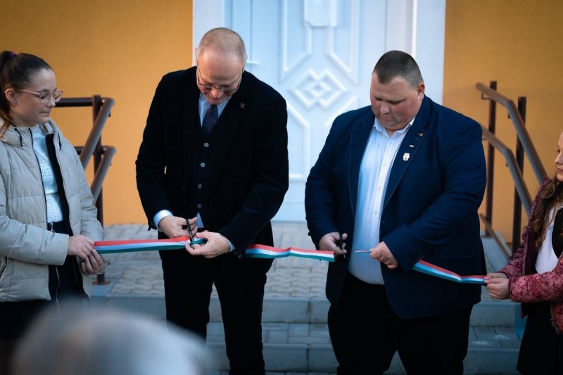 A zalagyömörői közösség nagy örömmel vett részt a meghitt hangulatú kultúrházátadó ünnepségen  Fotó: Navracsics Tibor/Facebook