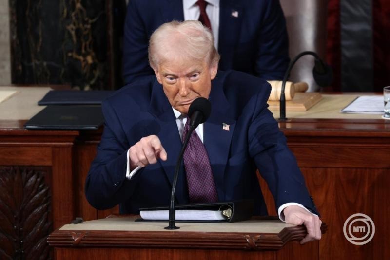 Donald Trump amerikai elnök beszédet mond az amerikai törvényhozás, a kongresszus két háza előtt a washingtoni Capitoliumban 2025. március 4-én. MTI/EPA/Shawn Thew