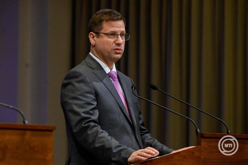 Gulyás Gergely, a Miniszterelnökséget vezető miniszter a Kormányinfó sajtótájékoztatón a Karmelita kolostorban 2026. január 29-én. MTI/Máthé Zoltán