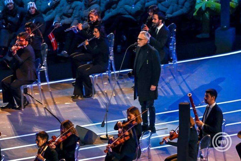Andrea Bocelli olasz tenorista a 2026-os milánói-cortinai téli olimpia megnyitóünnepségén a milánói San Siro Stadionban 2026. február 6-án. MTI/Illyés Tibor