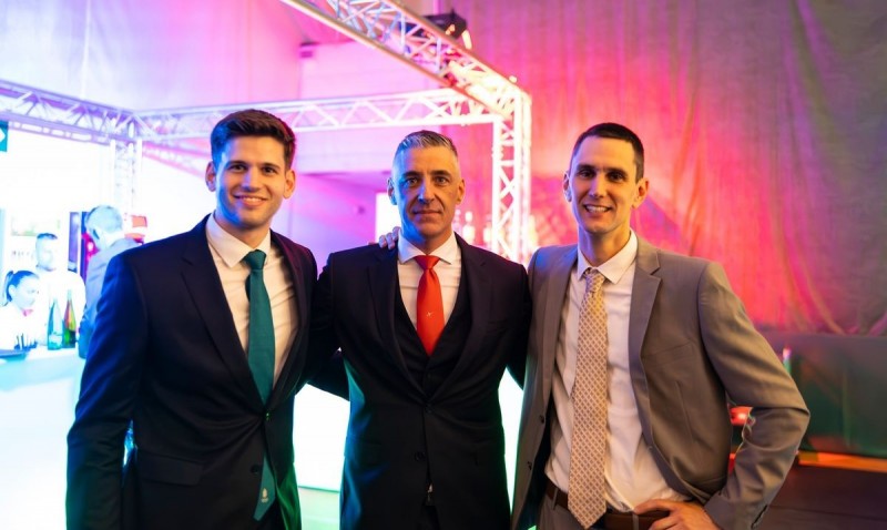 Tizenhetedik alkalommal tartották meg a tapolcai sportgála elnevezésű eseményt, amely a hagyományoknak megfelelően egyben díjkiosztó és bál is volt. A képen Siklósi Gergely, Boczkó Gábor és Rédli András Forrás: Facebook/Van egy hely