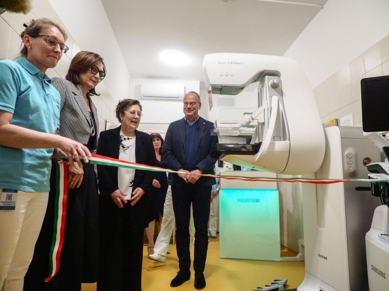 Az új eszköznek köszönhetően a mammográfia színvonala és elérhetősége is javul Tapolcán  Fotó: Nagy Lajos/Napló