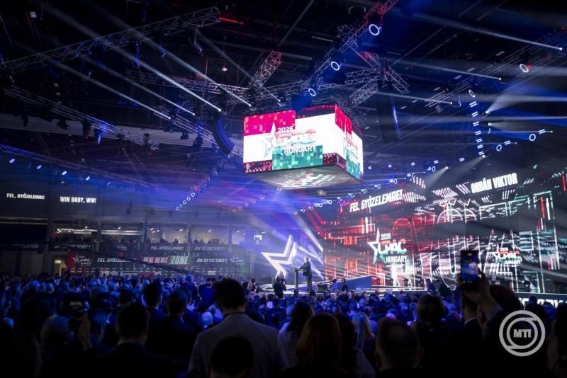 A Miniszterelnöki Kommunikációs Főosztály által közreadott képen Orbán Viktor miniszterelnök a CPAC (Konzervatív Politikai Akció Konferencia) Hungary 2026 rendezvényen a MTK Sportparkban 2026. március 21-én. MTI/Miniszterelnöki Kommunikációs Főosztály/Fischer Zoltán