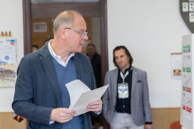 Navracsics Tibor abban bízik, hogy a választópolgárok a továbbra is kitüntetik a bizalmukkal Fotó: Fülöp Ildikó