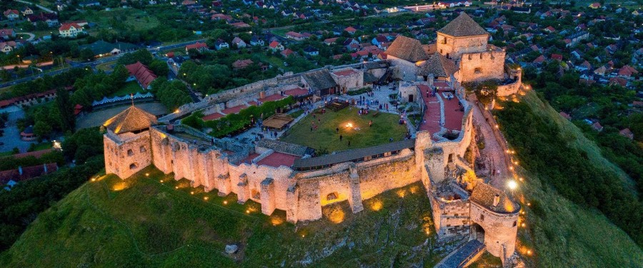 Forrás: sumegvar.hu