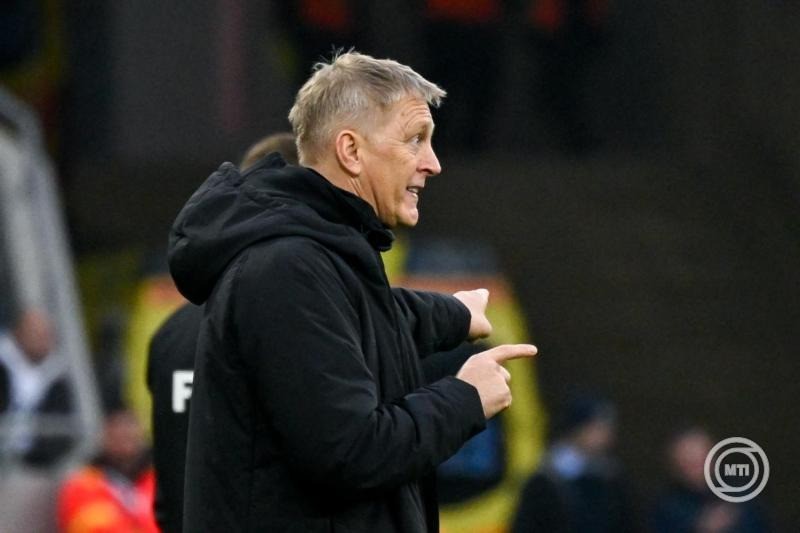 Heimir Hallgrímsson, az ír labdarúgó-válogatott szövetségi kapitánya a Magyarország - Írország labdarúgó világbajnoki selejtező mérkőzésen a Puskás Arénában 2025. november 16-án. MTI/Hegedüs Róbert