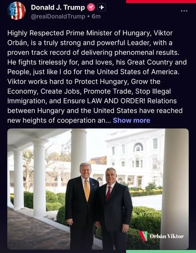  A Miniszterelnöki Kommunikációs Főosztály által közreadott képen Donald Trump amerikai elnök (j) fogadja Orbán Viktor miniszterelnököt a washingtoni Fehér Házban 2025. november 7-én. MTI/Miniszterelnöki Kommunikációs Főosztály/Kaiser Ákos