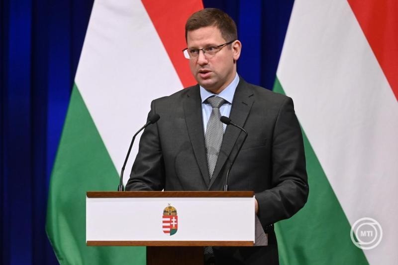 Gulyás Gergely, a Miniszterelnökséget vezető miniszter a Kormányinfó sajtótájékoztatón a Karmelita kolostorban 2026. február 19-én. MTI/Balogh Zoltán