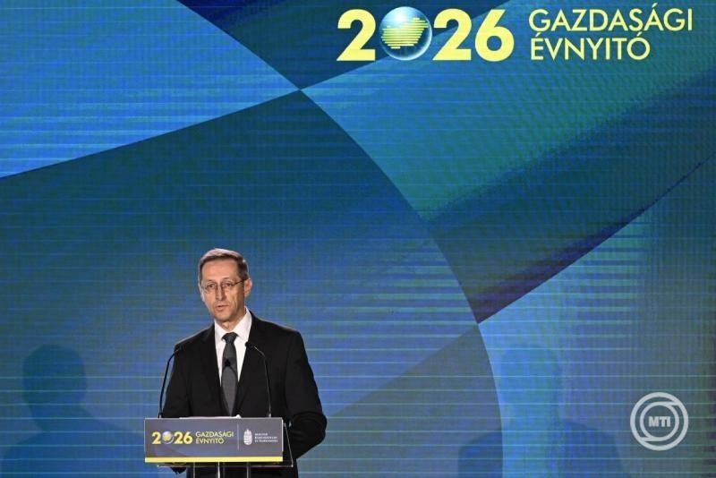 Varga Mihály, a Magyar Nemzeti Bank elnöke beszédet mond a Magyar Kereskedelmi és Iparkamara (MKIK) Gazdasági évnyitó 2026 - Gazdaságpolitikai fórum aktuális kérdésekről című rendezvényén a Puskás Arénában 2026. március 5-én. MTI/Máthé Zoltán